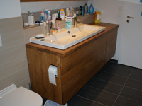 Waschtischunterschrank in Eiche massiv