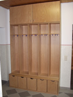 Garderobenschrank in Buche Multiplex