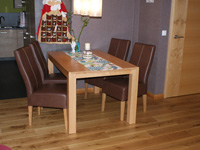 Tisch in Eiche massiv (ausziehbar)